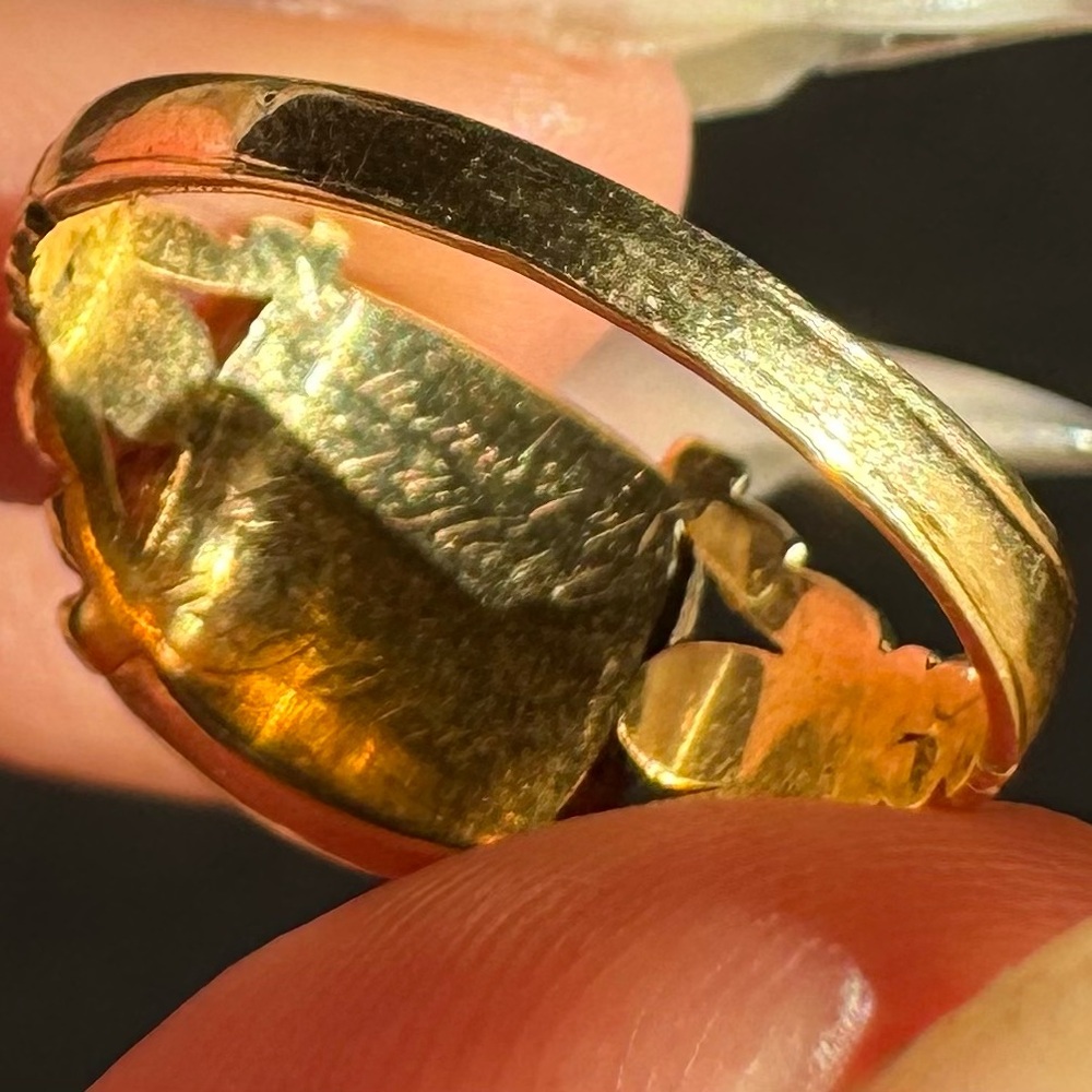 English Regency/Victorian Era 18k Ruby, Seed pearl, & Enamel Mourning Ring - Picture 4 of 8